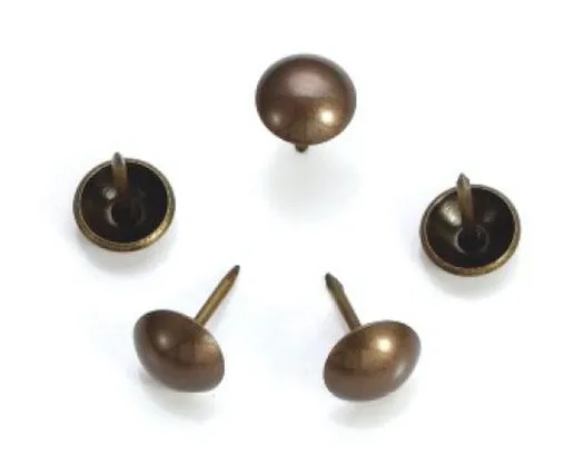 Clavos decorativos de sofá.